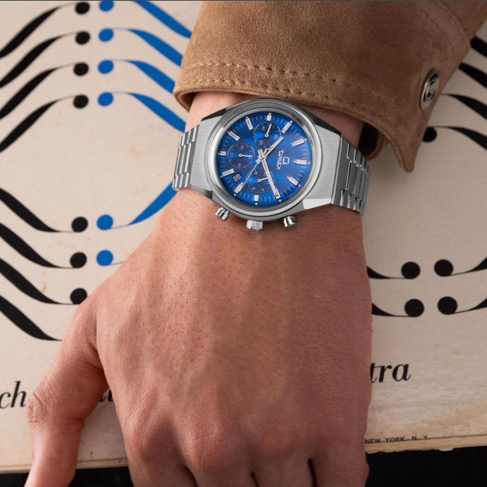 Q Falcon Eye Chronograph 40mm Stainless Steel Bracelet Watch - Blue
