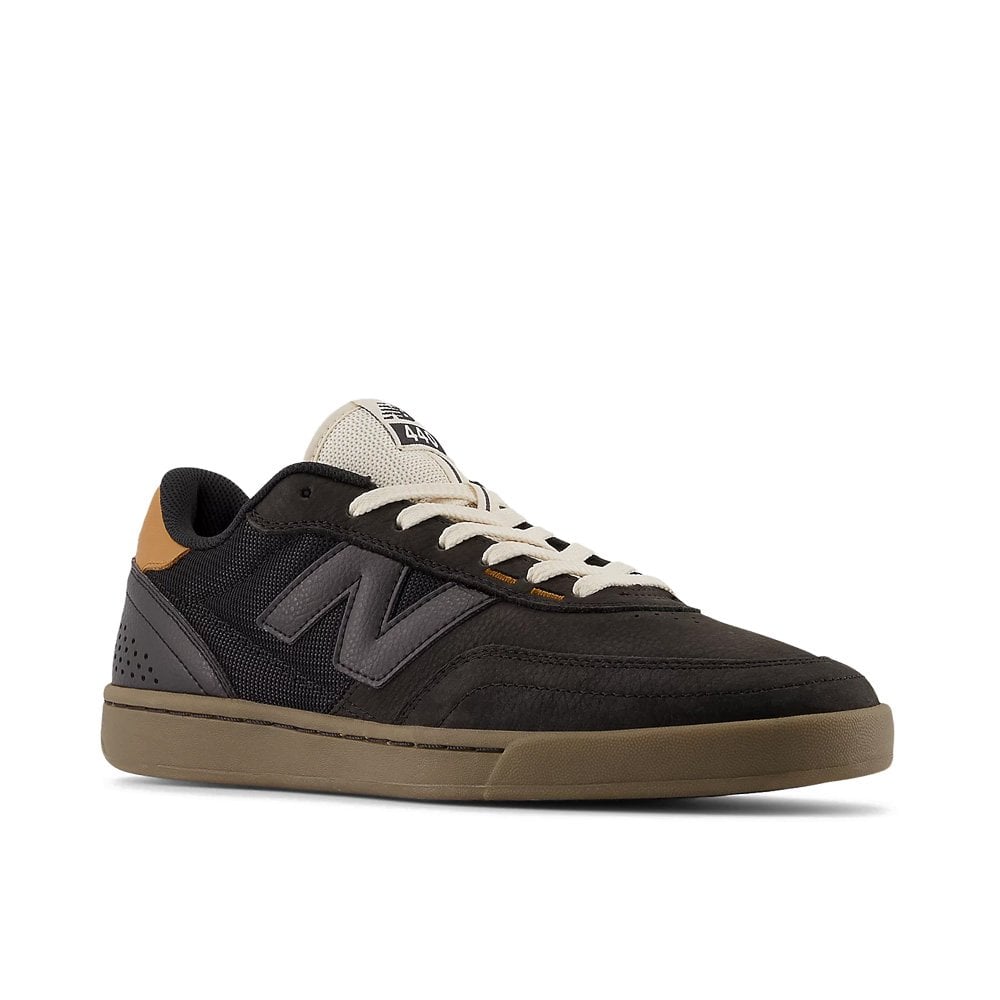 NM440 V2 - Black/Gum