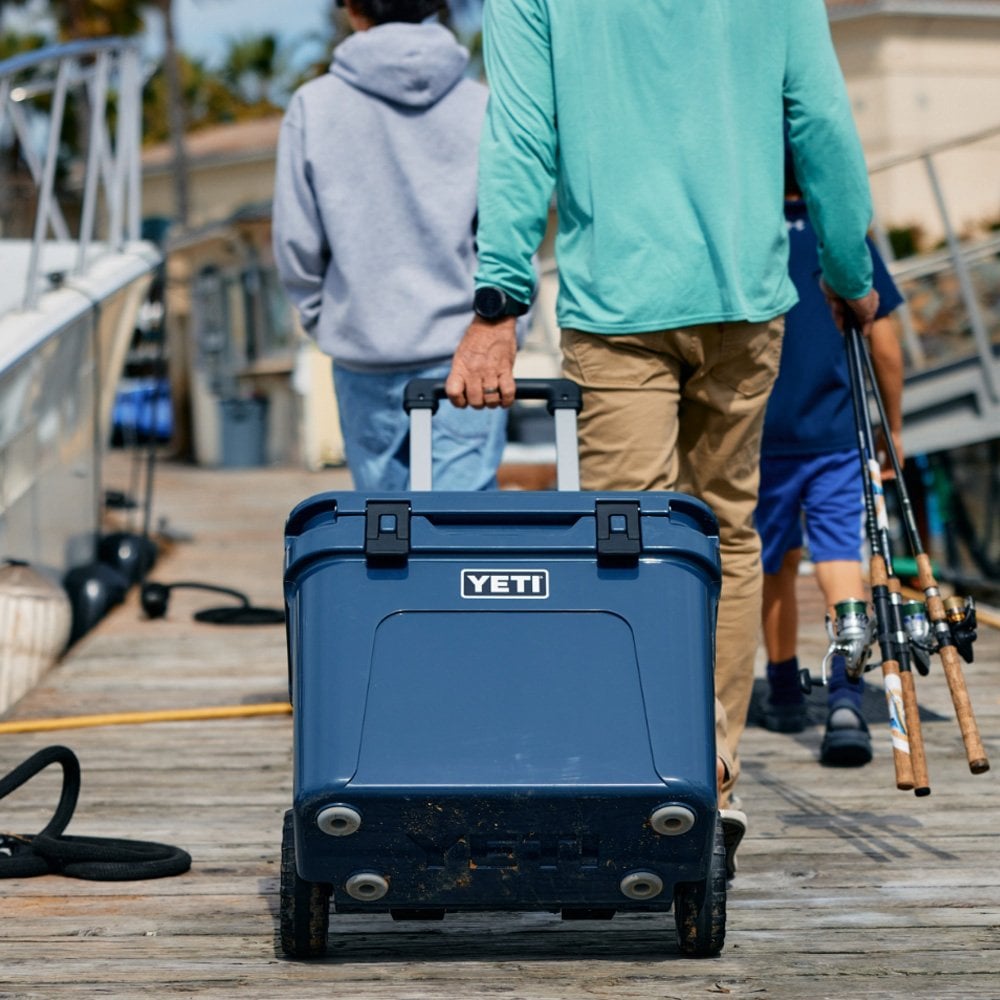 Roadie 32 Wheeled Cool Box - Charcoal