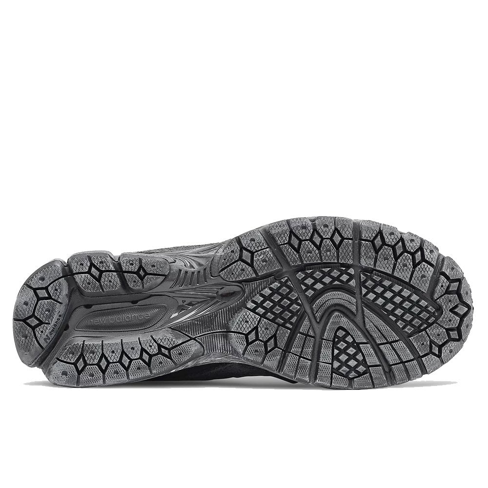 2002R 'Protection Pack' - Phantom/Mag