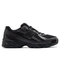 U740 - Black/Black