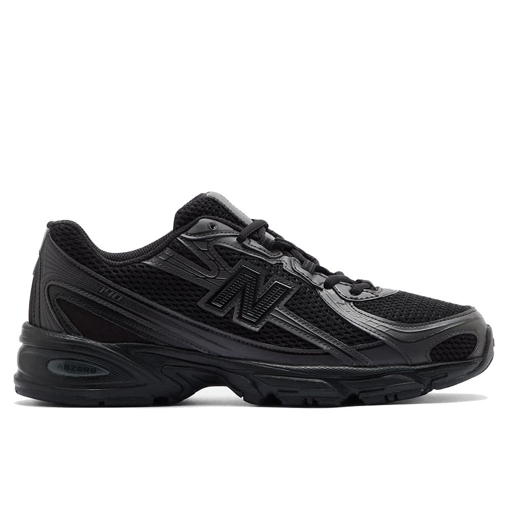 U740 - Black/Black