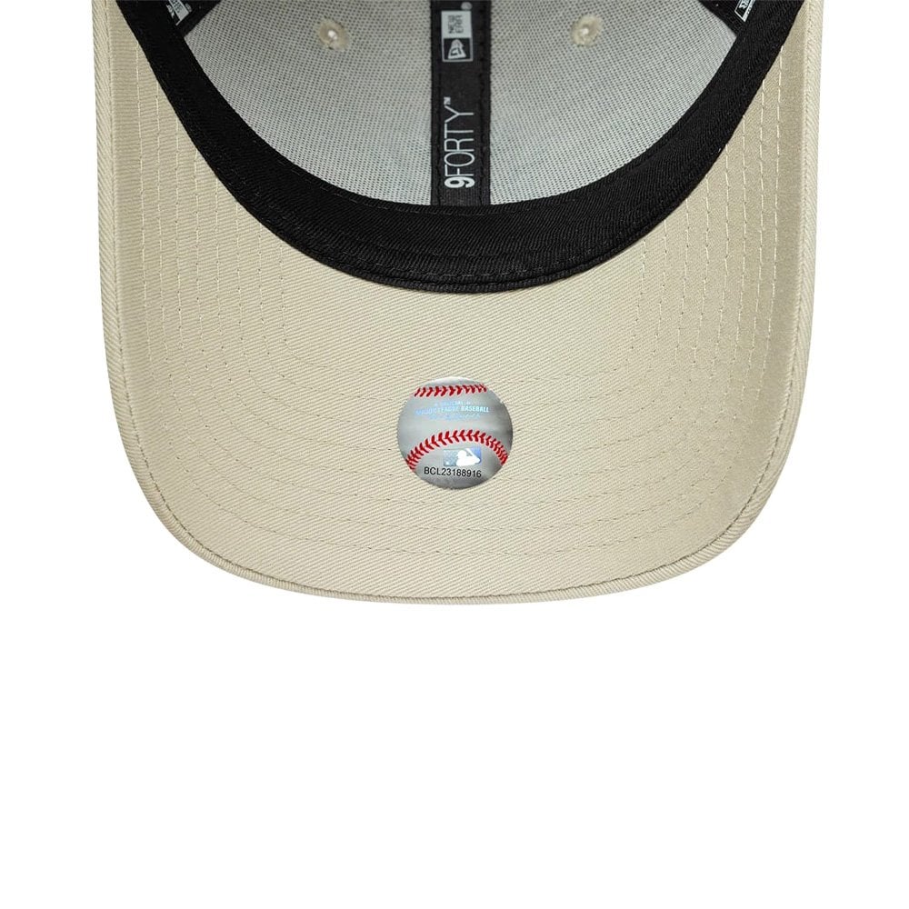 New York Yankees MLB League Essential 9FORTY Adjustable Cap - Ny Beige/Grn